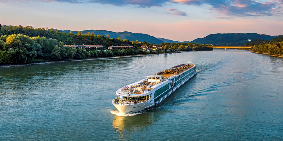 MS Amadeus Cara