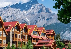 Moose Hotel & Suites